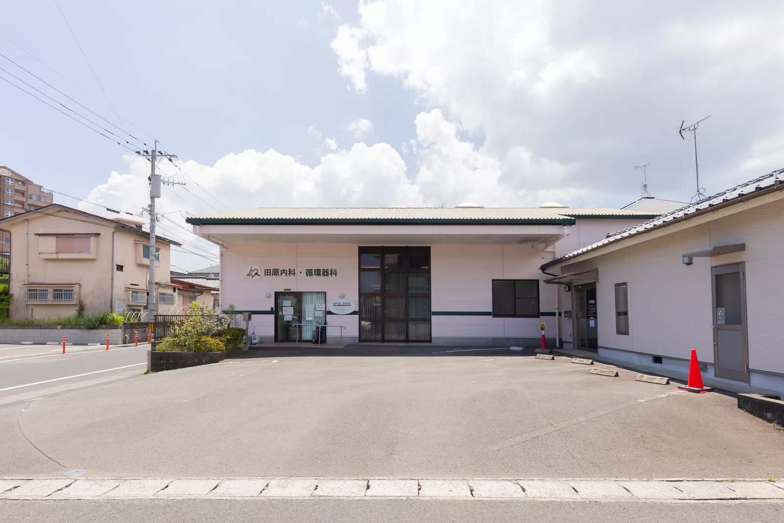 クリニック外観・入口
